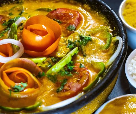  Moqueca de Peixe: Gęsta i aromatyczna konsystencja z nutą oceanicznej świeżości