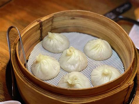  Zupa Xiaolongbao czy może delikatne pierożki z bulionem?